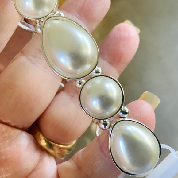 Pearl Cabochon Stretch Bracelet ⭐️ BELK $24 RETAIL ⭐️New w/ Tag - Picture 7 of 8